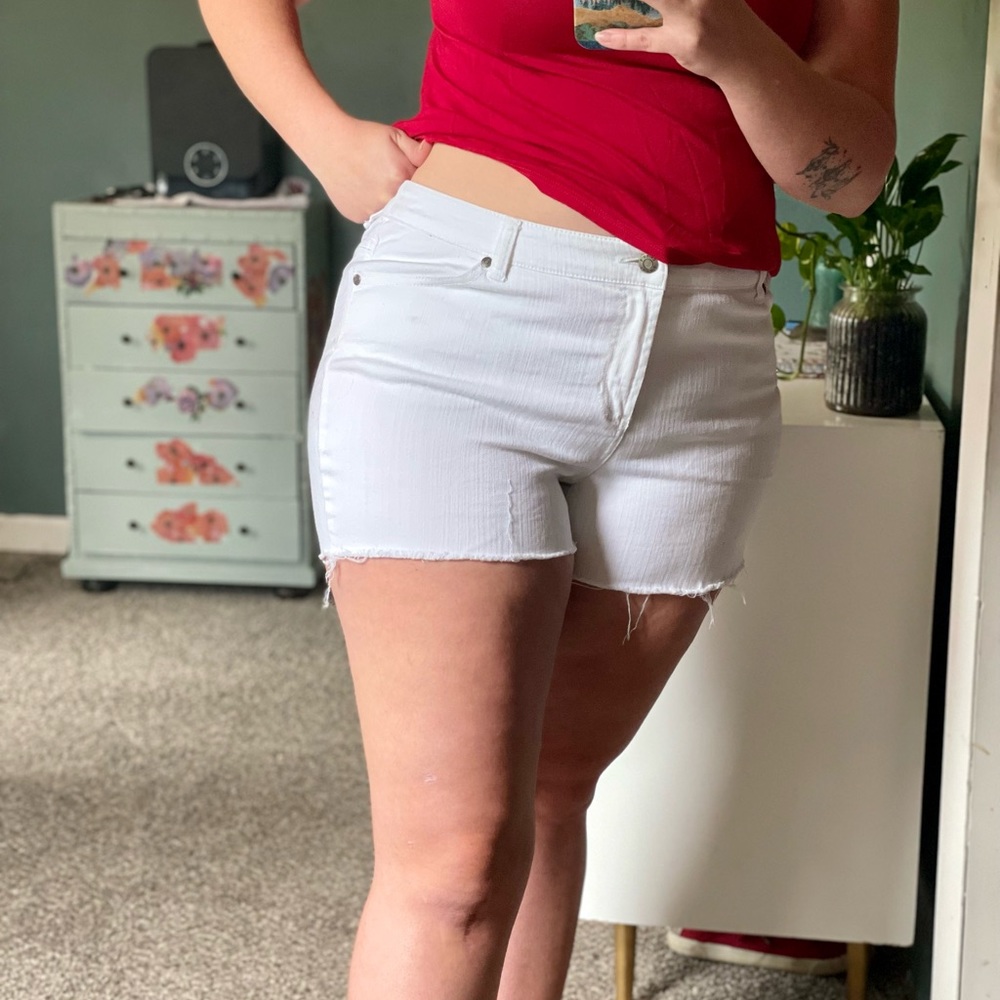 Additions by Chicos // shorts // womenswear// size 12